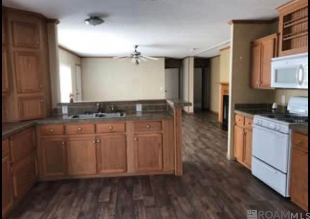 34633 Perkins Rd, Denham Springs, LA 70706