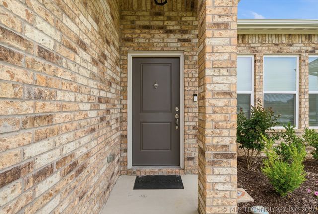 1413 E 150th Street S, Glenpool, OK 74033