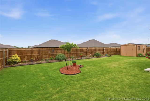 1413 E 150th Street S, Glenpool, OK 74033