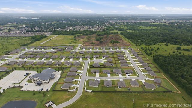 1413 E 150th Street S, Glenpool, OK 74033
