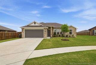 1413 E 150th Street S, Glenpool, OK 74033