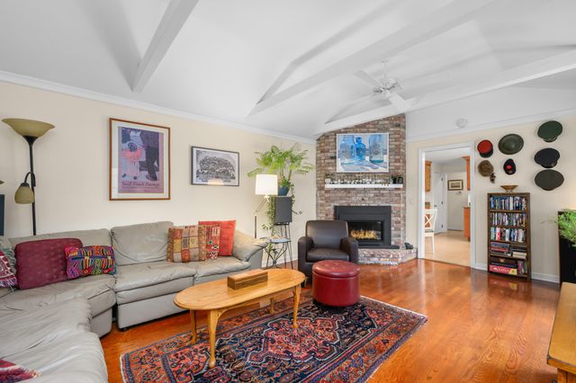 28 Lakeview Avenue, Chatham, MA 02633