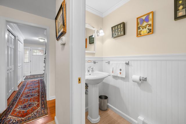 28 Lakeview Avenue, Chatham, MA 02633