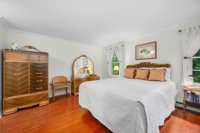 28 Lakeview Avenue, Chatham, MA 02633