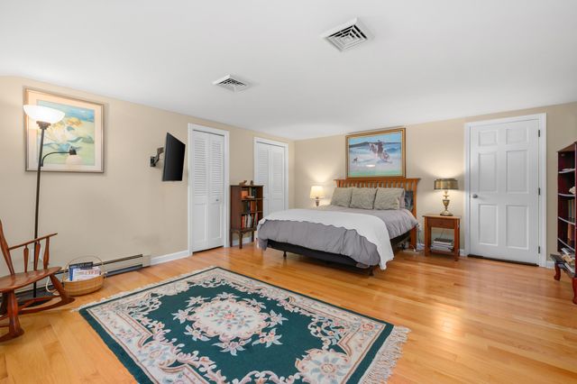 28 Lakeview Avenue, Chatham, MA 02633