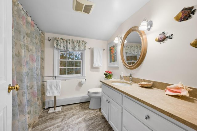 28 Lakeview Avenue, Chatham, MA 02633