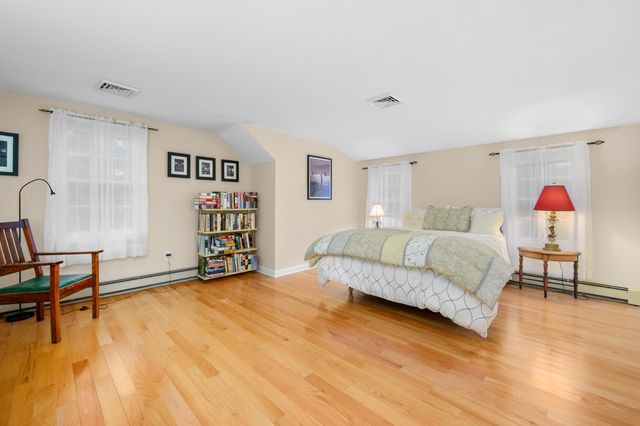 28 Lakeview Avenue, Chatham, MA 02633