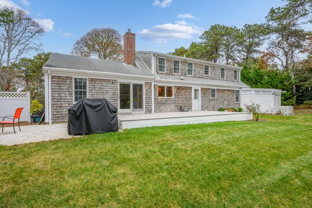 28 Lakeview Avenue, Chatham, MA 02633