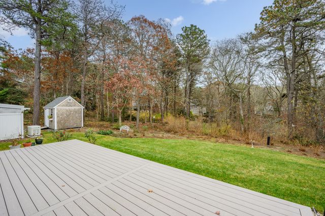 28 Lakeview Avenue, Chatham, MA 02633