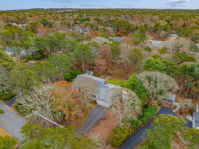 28 Lakeview Avenue, Chatham, MA 02633