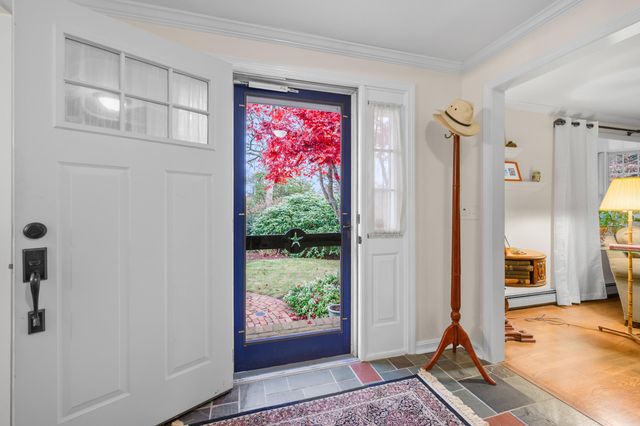 28 Lakeview Avenue, Chatham, MA 02633