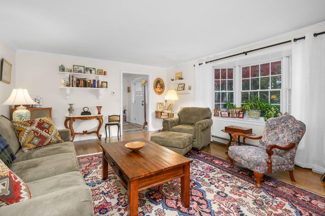 28 Lakeview Avenue, Chatham, MA 02633