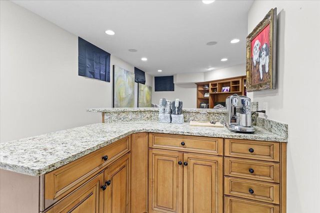 6522 Fairway Forest DR, Roanoke, VA 24018