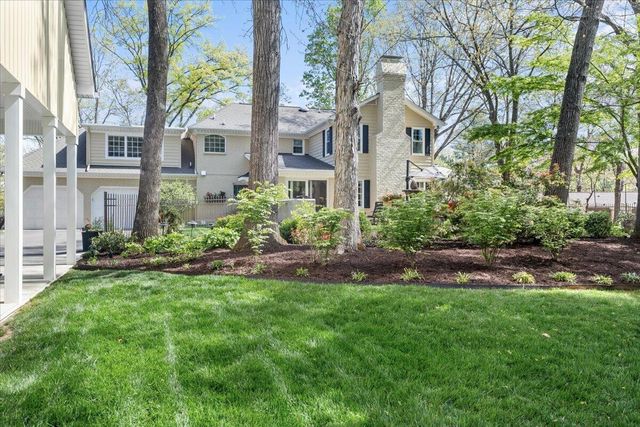 6522 Fairway Forest DR, Roanoke, VA 24018