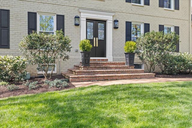 6522 Fairway Forest DR, Roanoke, VA 24018