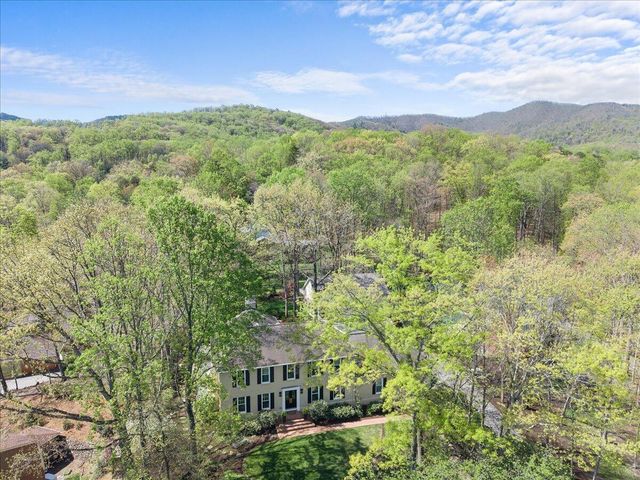 6522 Fairway Forest DR, Roanoke, VA 24018