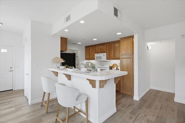 13051 Evening Creek Dr S 49, San Diego, CA 92128