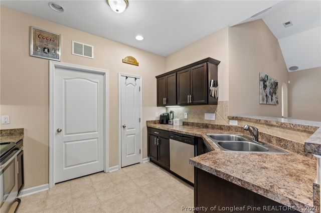 143 Lacey Lane, Aberdeen, NC 28315