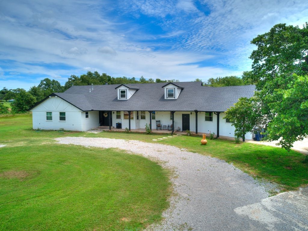 10828 Eastway Street, Mcloud, OK 74851