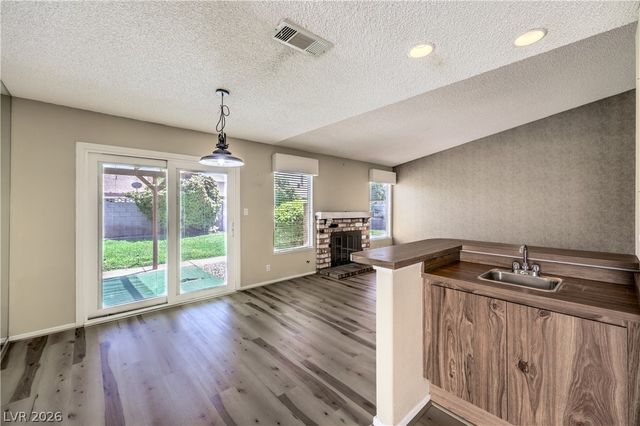 6813 War Eagle Circle, Las Vegas, NV 89108
