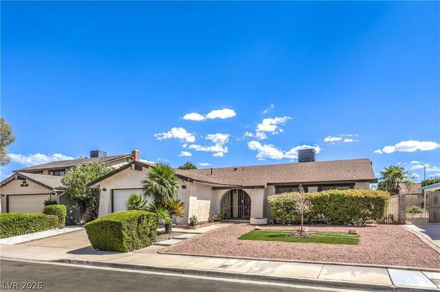 6813 War Eagle Circle, Las Vegas, NV 89108