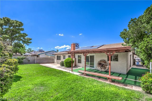 6813 War Eagle Circle, Las Vegas, NV 89108