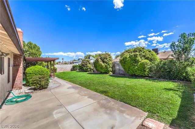 6813 War Eagle Circle, Las Vegas, NV 89108