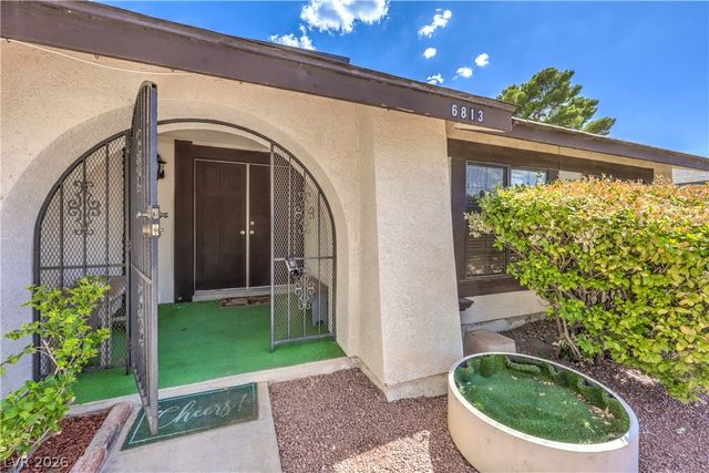 6813 War Eagle Circle, Las Vegas, NV 89108