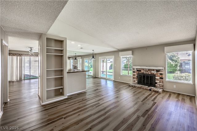 6813 War Eagle Circle, Las Vegas, NV 89108