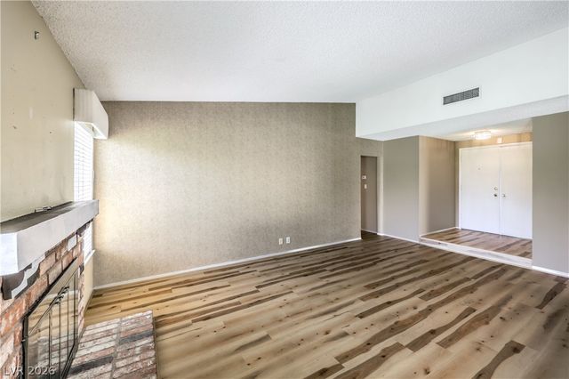 6813 War Eagle Circle, Las Vegas, NV 89108