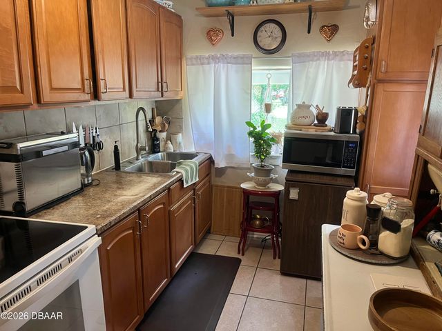 455 Brentwood Drive, Daytona Beach, FL 32117