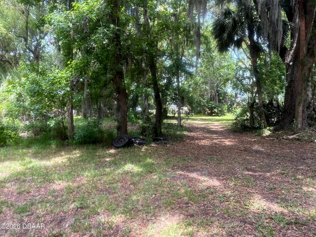 455 Brentwood Drive, Daytona Beach, FL 32117
