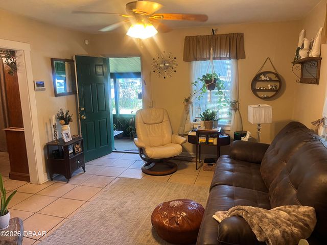 455 Brentwood Drive, Daytona Beach, FL 32117