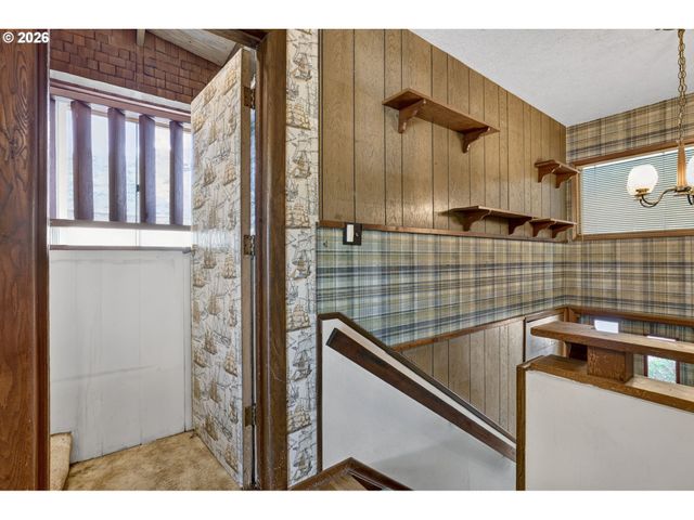 8835 Se REGENTS Dr, Milwaukie, OR 97222