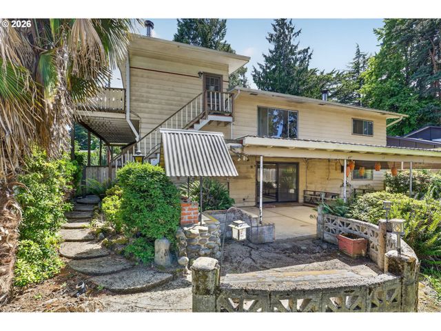 8835 Se REGENTS Dr, Milwaukie, OR 97222
