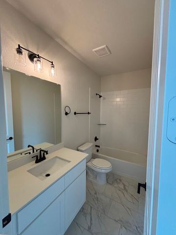 6451 Dalyn Drive, Midlothian, TX 76065