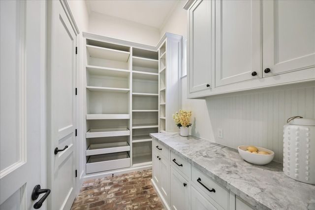 2117 Maconda Lane, Houston, TX 77027