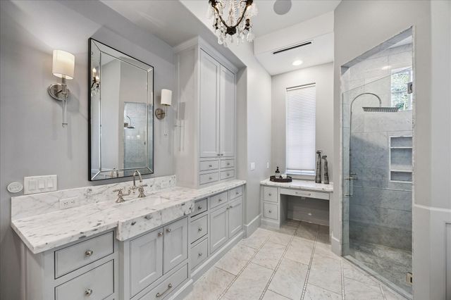 2117 Maconda Lane, Houston, TX 77027