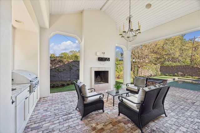 2117 Maconda Lane, Houston, TX 77027