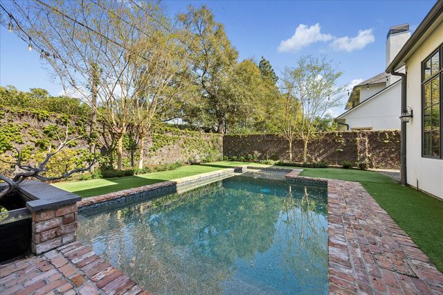 2117 Maconda Lane, Houston, TX 77027