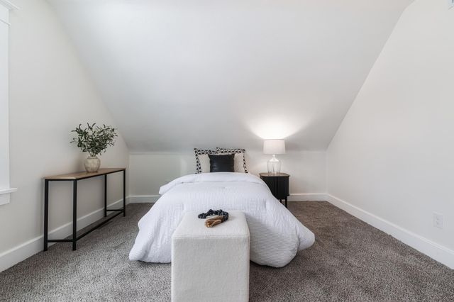 401 Rose Avenue E, Saint Paul, MN 55130