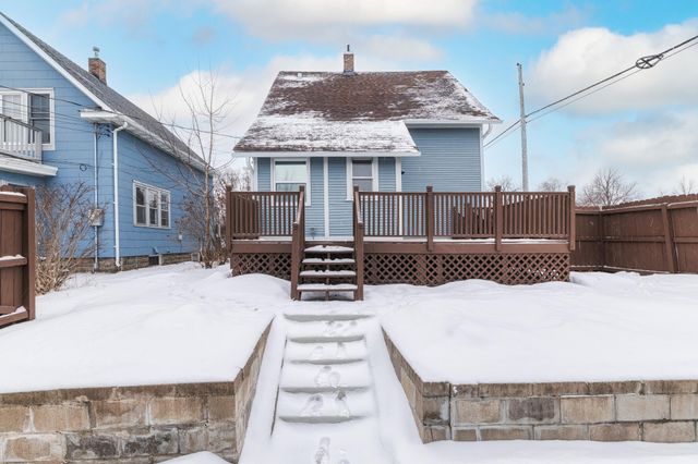 401 Rose Avenue E, Saint Paul, MN 55130