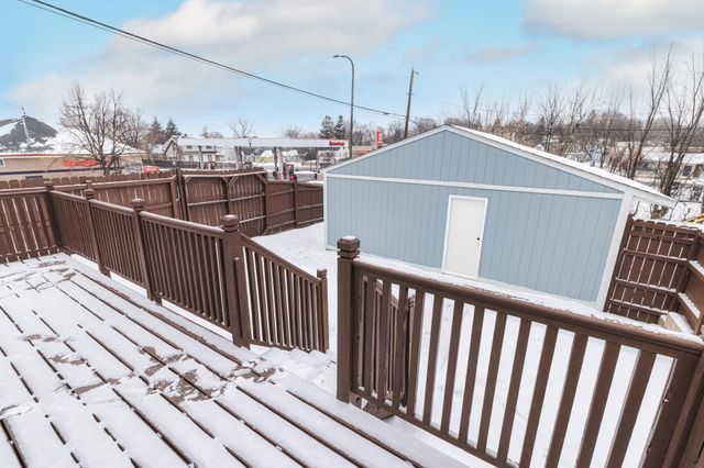 401 Rose Avenue E, Saint Paul, MN 55130