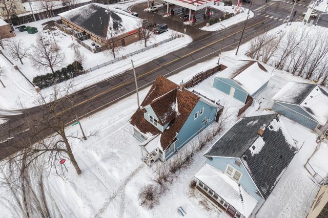 401 Rose Avenue E, Saint Paul, MN 55130