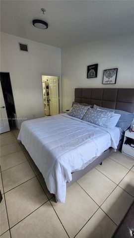 3926 SW 48th Ave, Pembroke Park, FL 33023