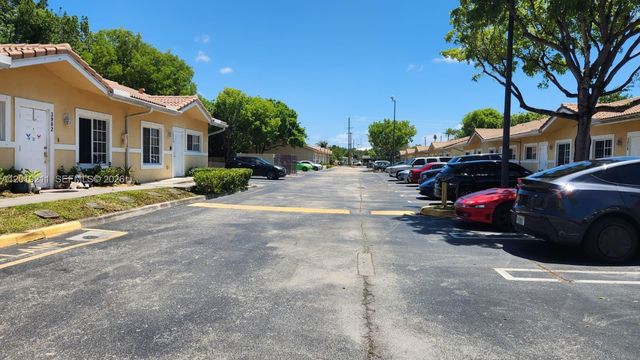 3926 SW 48th Ave, Pembroke Park, FL 33023