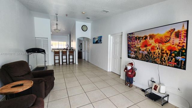 3926 SW 48th Ave, Pembroke Park, FL 33023