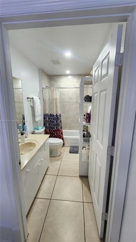 3926 SW 48th Ave, Pembroke Park, FL 33023