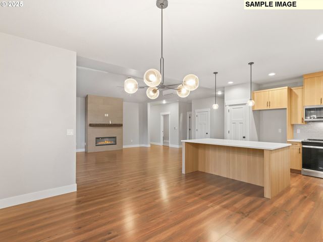 2240 E OTTER Loop 52, La Center, WA 98629