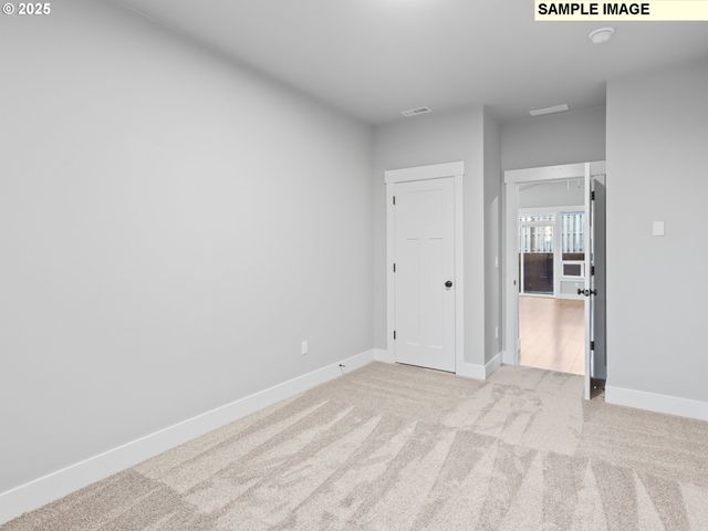 2240 E OTTER Loop 52, La Center, WA 98629